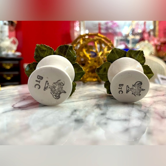 2 Capodimonte porcelain flower baskets Naples, Italy. Mini Pastel w Glaze. - Picture 8 of 12